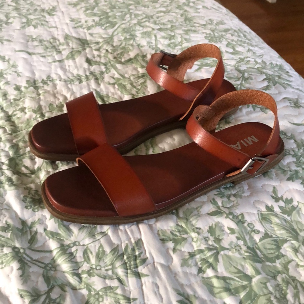 MIA Sandals Size 9